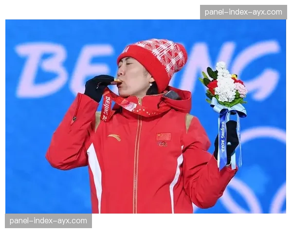 徐梦桃卫冕冬奥冠军后接受采访表示退役还早